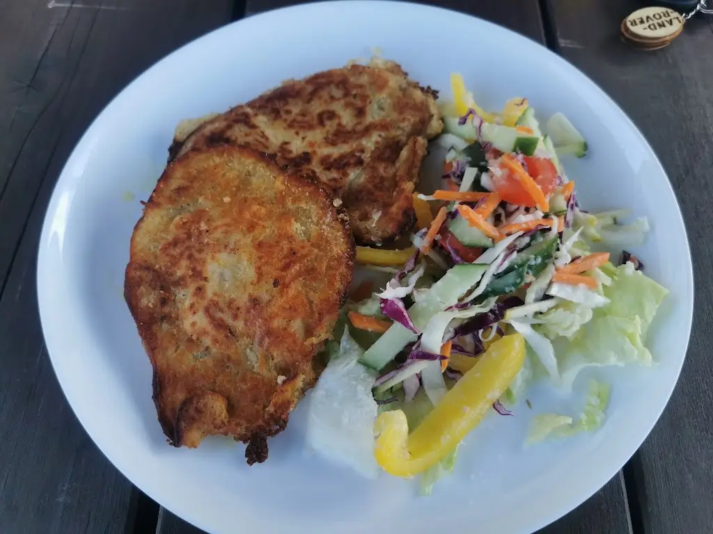 Restaurant above linden_Hartmanice_slider_image_2