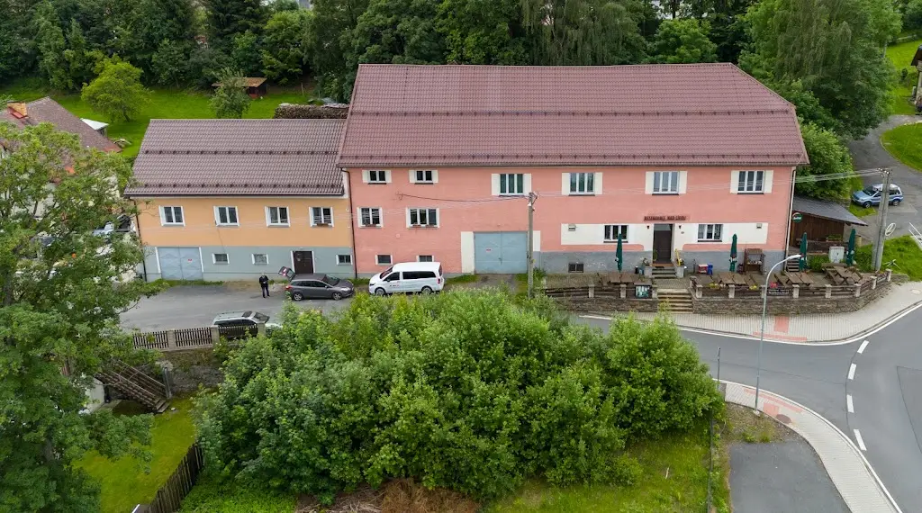 Restaurant above linden_Hartmanice_slider_image_3