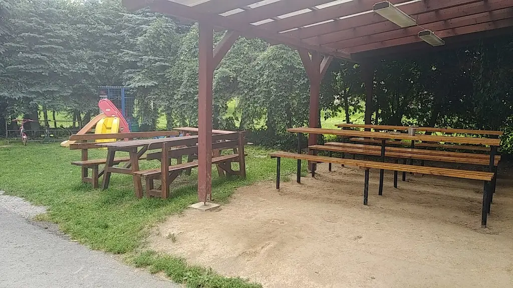 Občerstvení pod radnicí_Kasejovice_slider_image_1