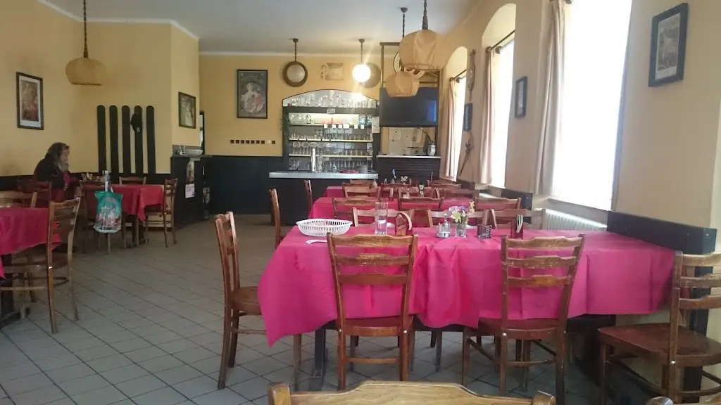 Restaurace Na Radnici Oliva Jaroslav restaurant in Kolinec