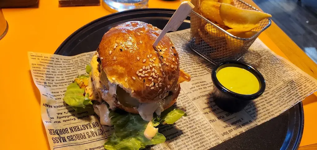 Alex Azaïs_Restaurace U Foksů_Kaznějov_review