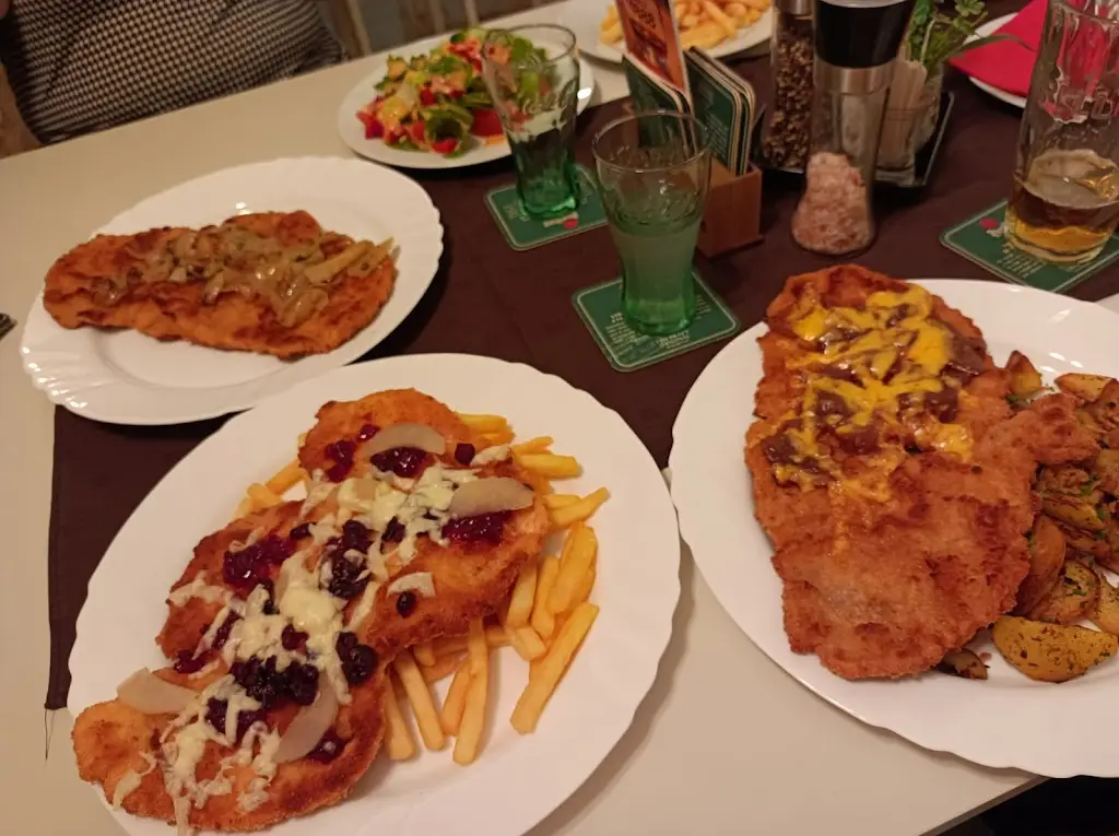 Pavel Ungerman_Restaurace Sparta_Líně_review