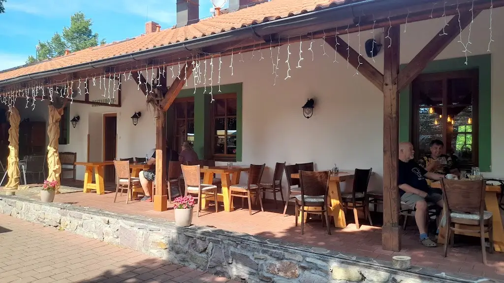 Katka Bartošová_Restaurace Na Statku_Mirošov_review