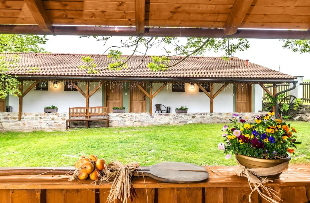 Na Statku - Hotel a Restaurace_Mirošov_slider_image_1