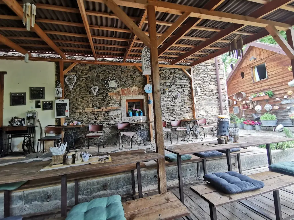 Restaurace U Laury_Manětín_slider_image_1