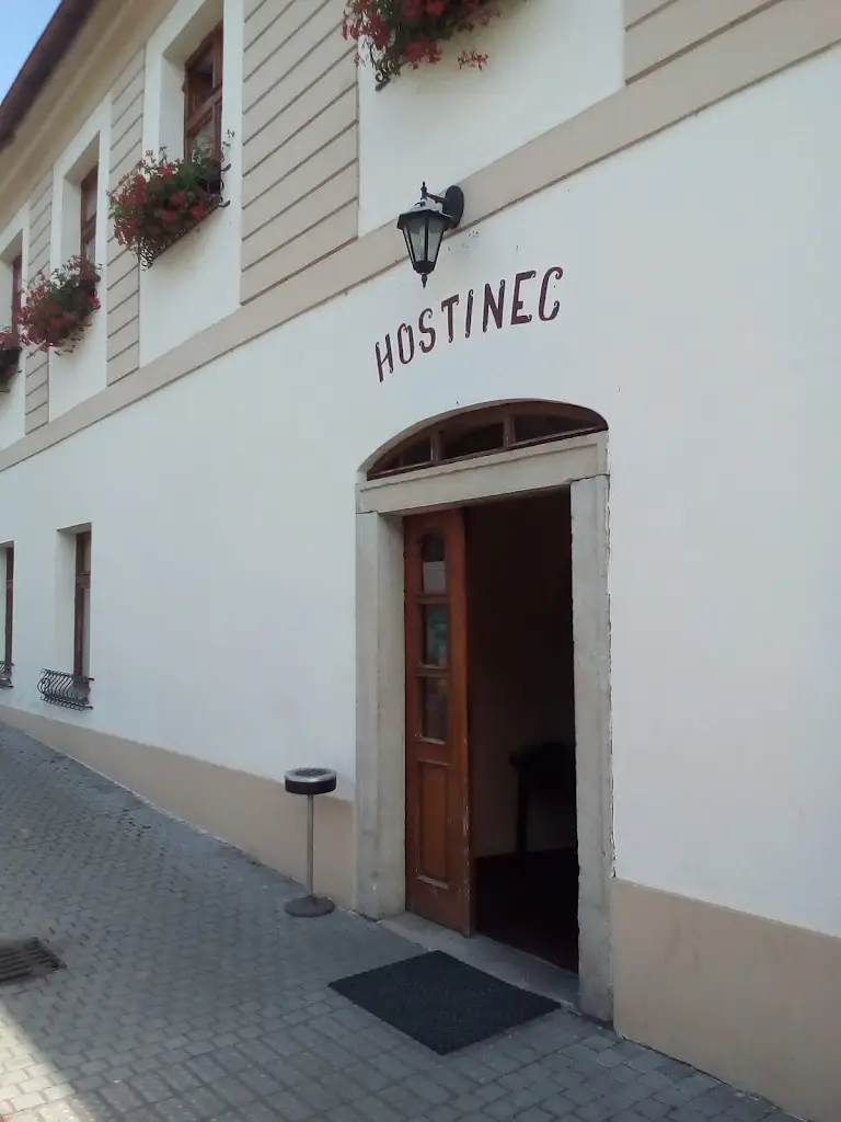 Hostinec Na Krizovatce_Manětín_slider_image_1