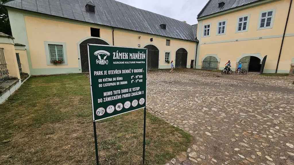 Pavel Dolejší_Zámecká restaurace Manětín_Manětín_review
