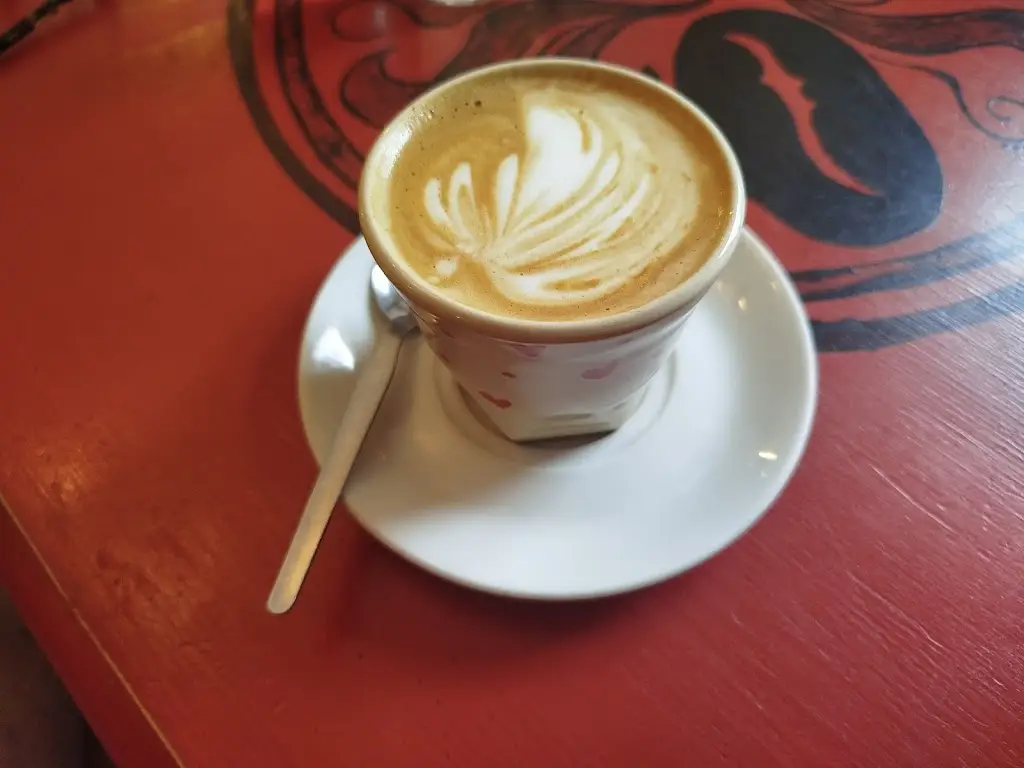 Przemyslaw Charzynski_Rósta Kafe_Kašperské Hory_review