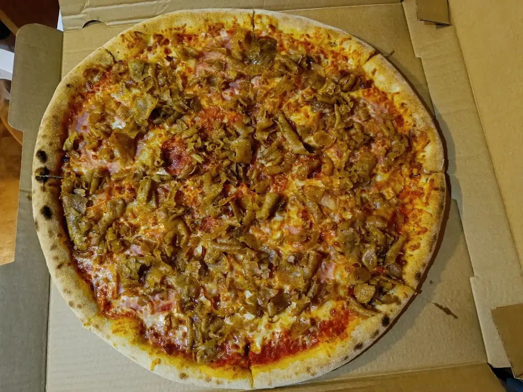 Tereza Bendová_Pizza kebab gyros_Horažďovice_recensione