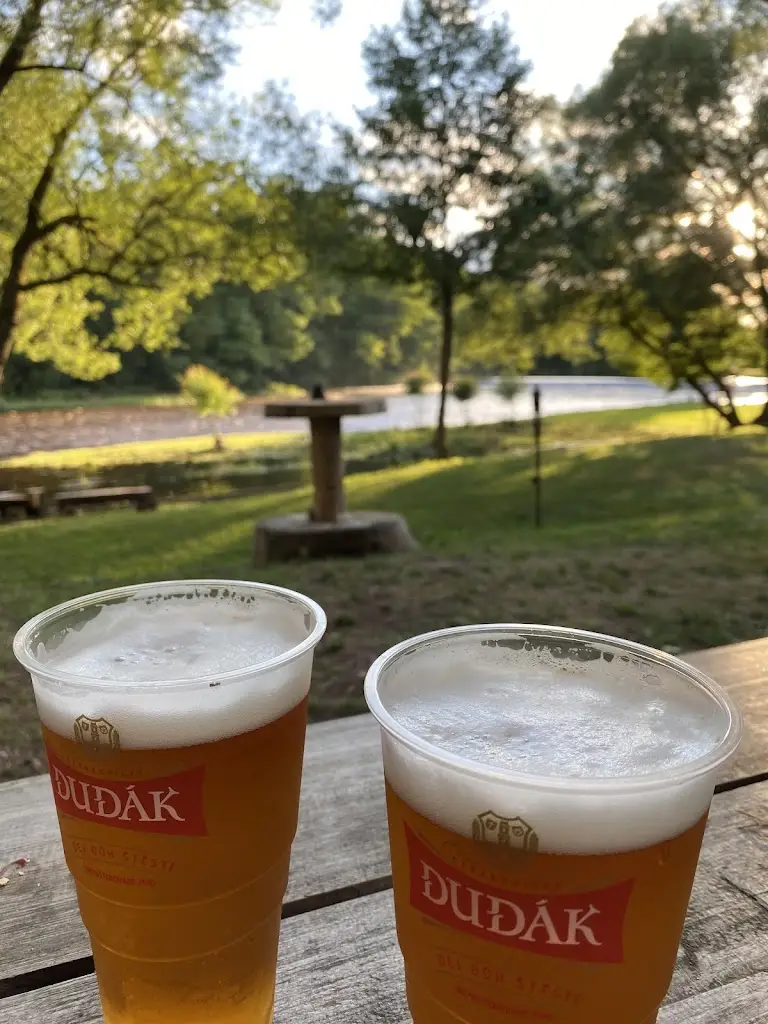 Občerstvení u jezu_Horažďovice_slider_image_1