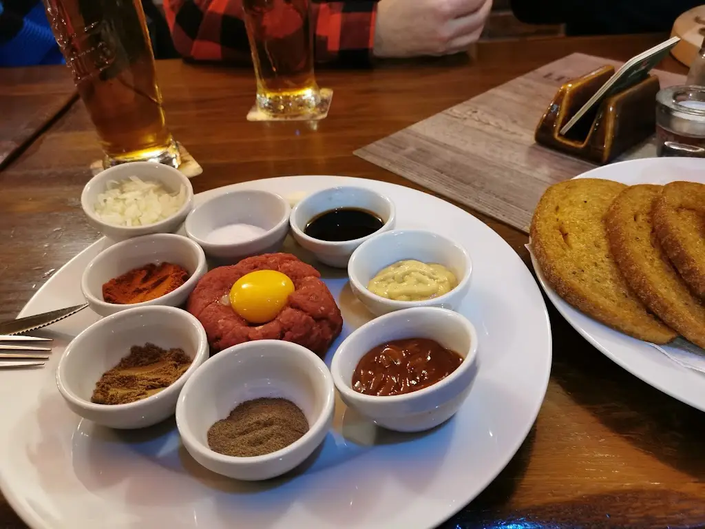 Tero Jokinen_Hotel Bílý Beránek Kralovice - Restaurant - Bowling - Zahrádka_Kožlany_review