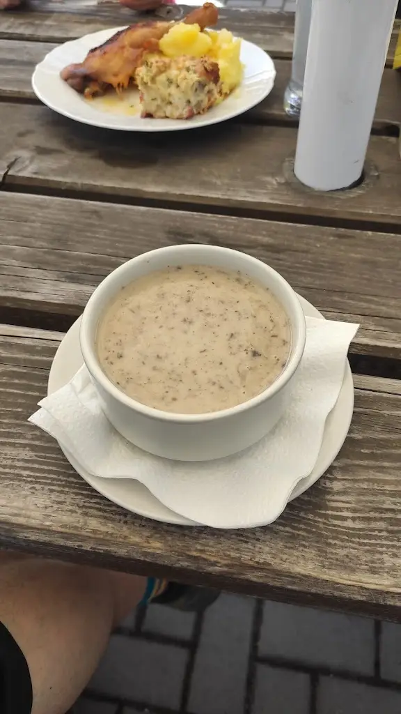 Petr Pešula_Restaurace Kulturní dům_Kožlany_review