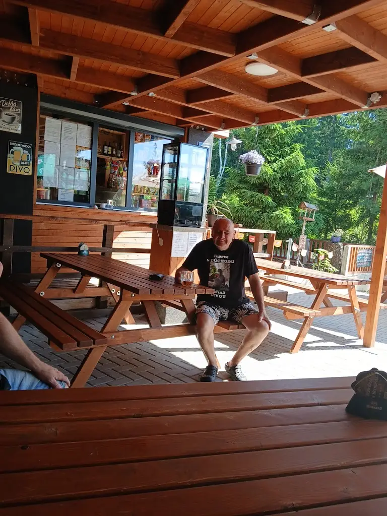 Slava Manda_Rychlej stánek-bistro_Nová Bystřice_review