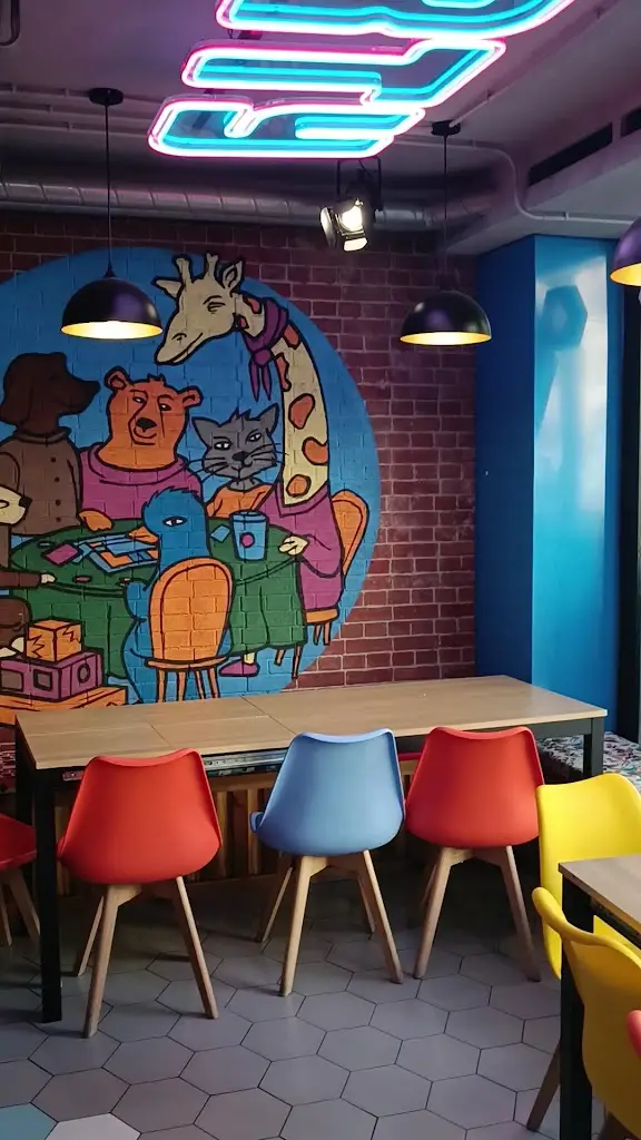 Six Board Game Cafe_Planá_slider_image_2