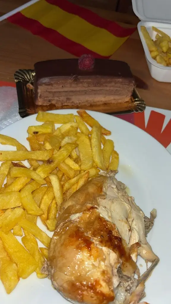 Morgane Nollez_El Palacio del Pollo_Planá_review