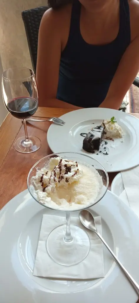 Brad B._Múzická kavárna a restaurace La Boema Radnice_Radnice_review