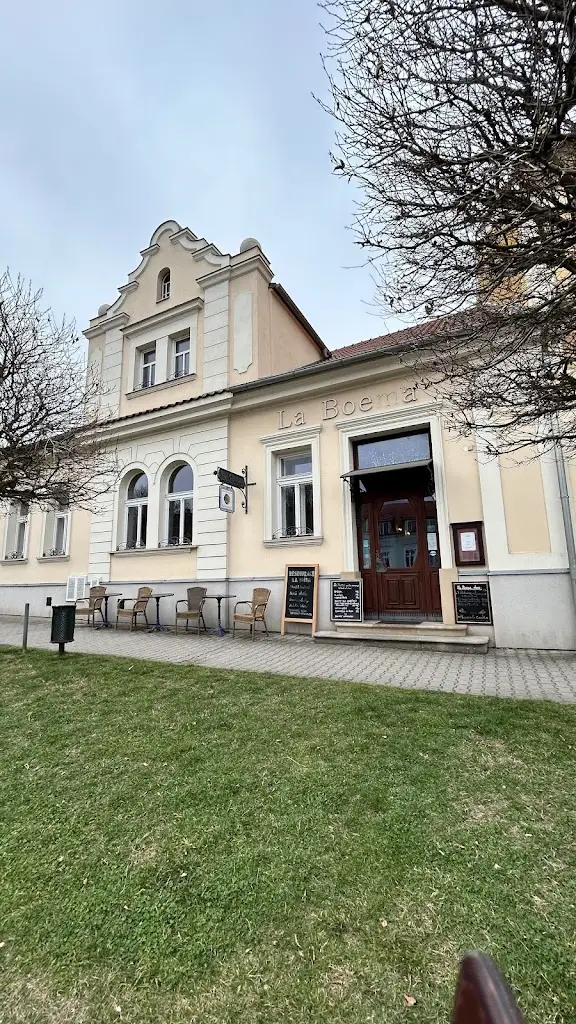 Múzická kavárna a restaurace La Boema Radnice_Radnice_slider_image_3