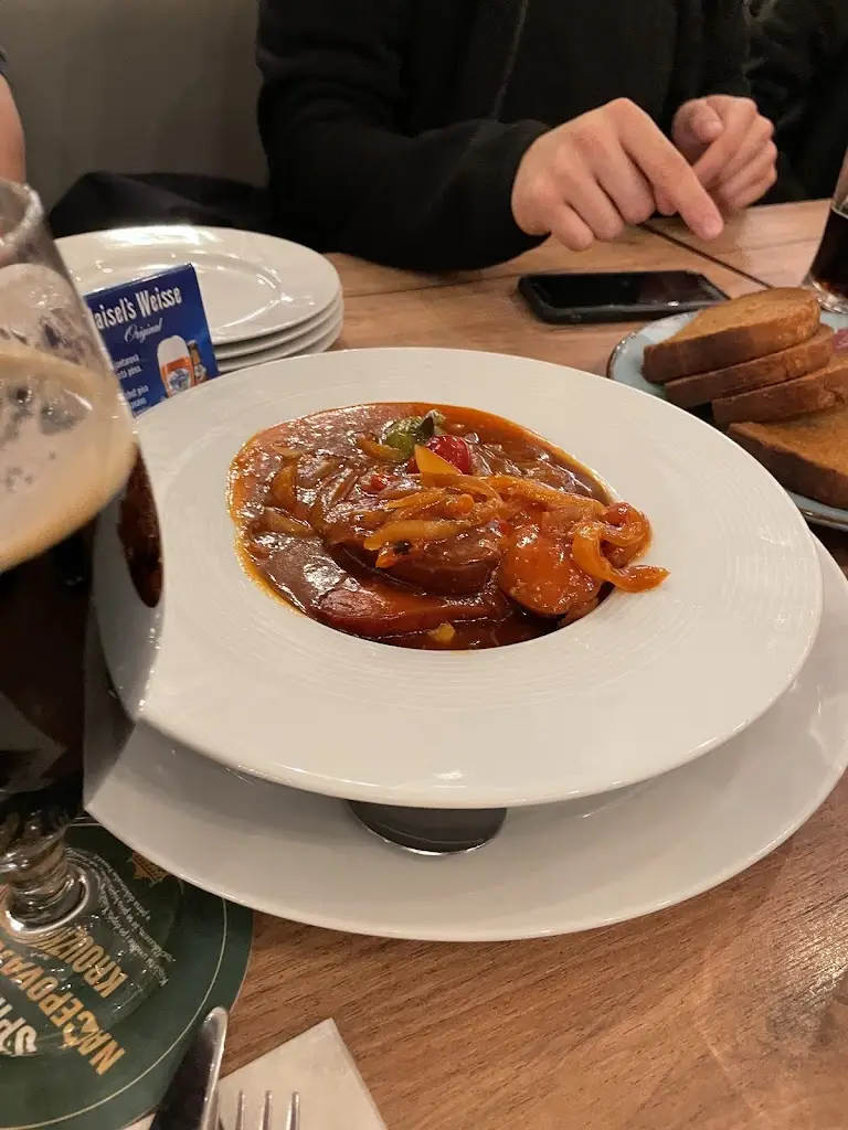 John L_Restaurace U Radnice_Radnice_recensione