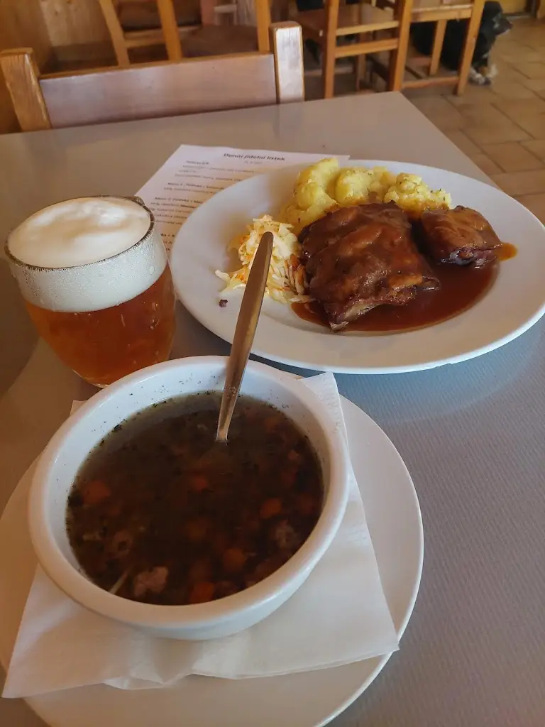 Miroslav Pešout Novotný_Hotel Jelen_Nová Včelnice_review