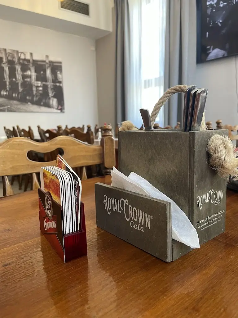 Laudari baja onkeli_Lidový dům Štěnovice_Štěnovice_review