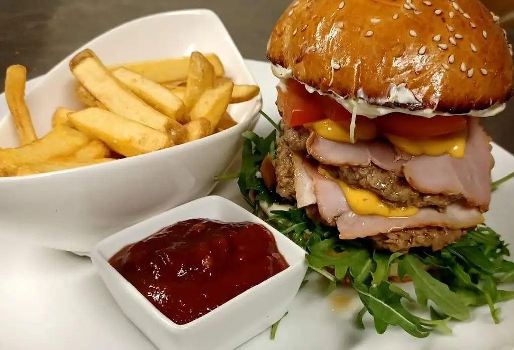 Bowling Pizzerie Štěnovice_Štěnovice_slider_image_3