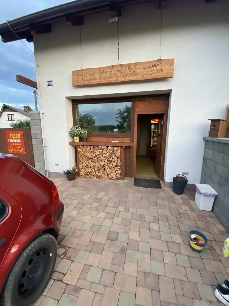 Pizza Radyňská_Šťáhlavy_slider_image_2
