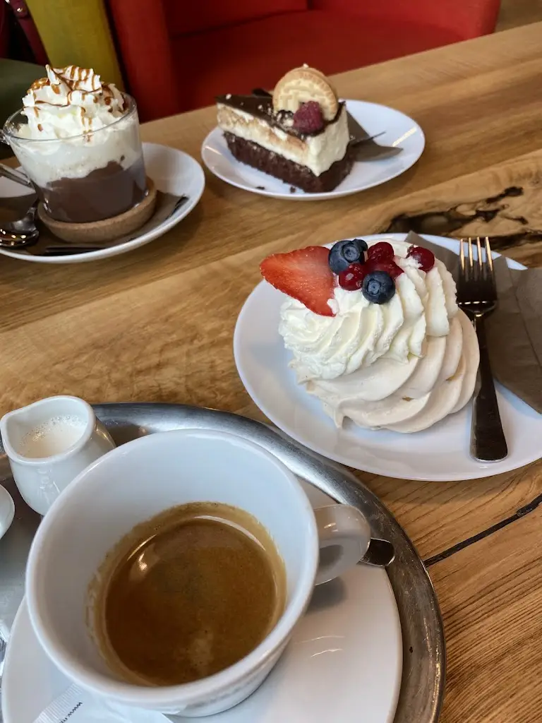 Jana Hrubá_Wooden Cafe_Šťáhlavy_review