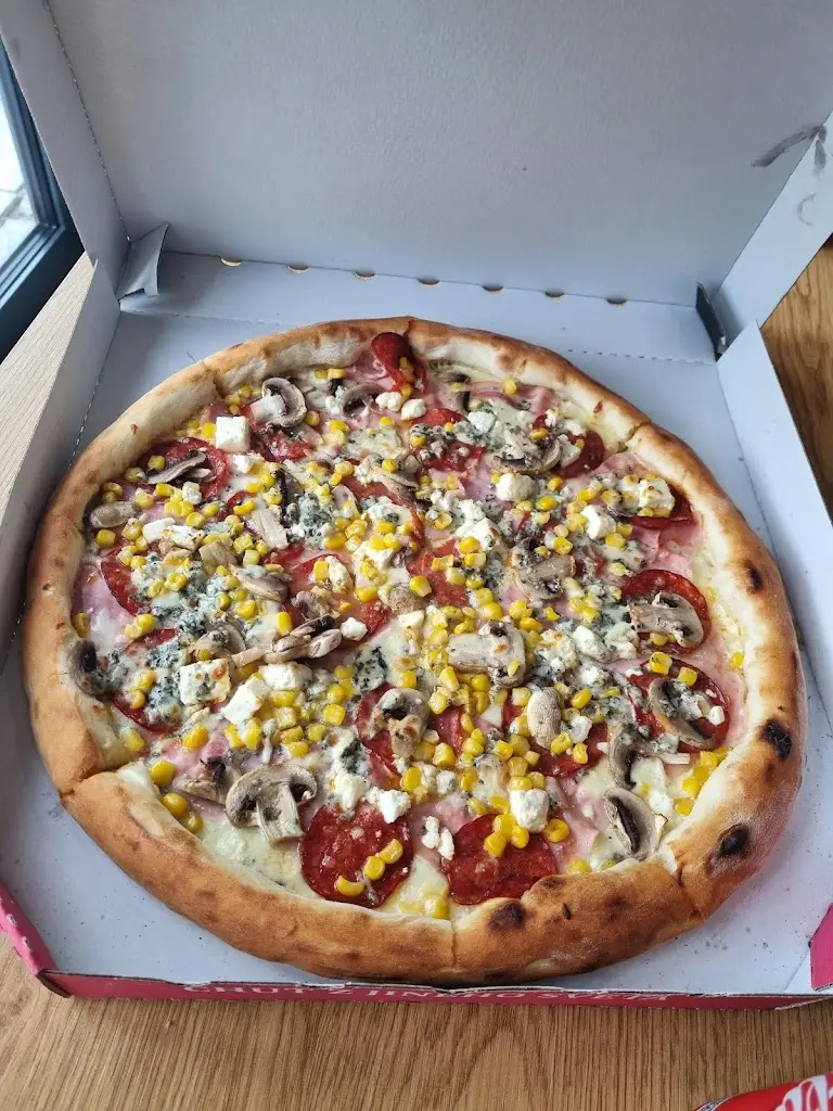 Rud's pizza 🍕_Přeštice_slider_image_3