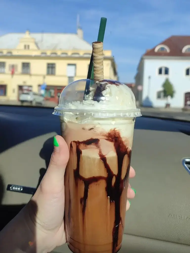 Veronika Parlásková_Pizzeria Avanti_Přeštice_review