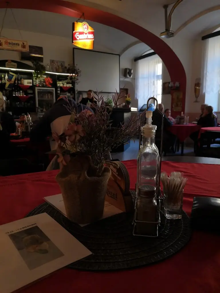 Restaurace U Kutálků_Spálené Poříčí_slider_image_2