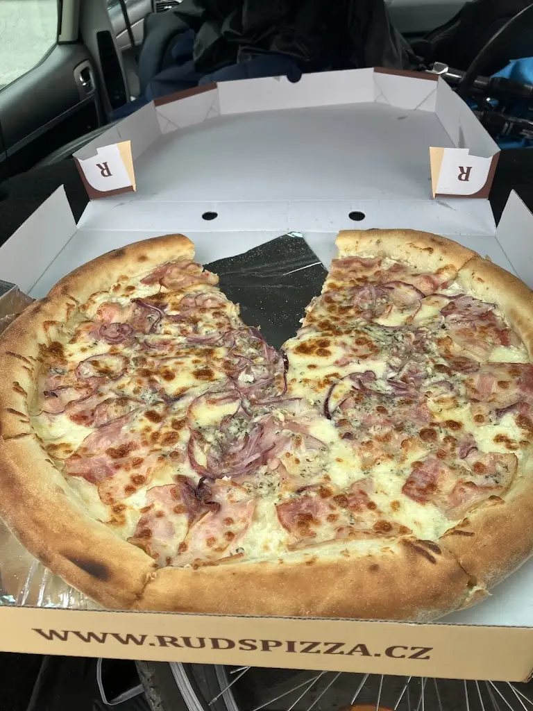 Pavla K._Rud's pizza Plasy_Plasy_recensione