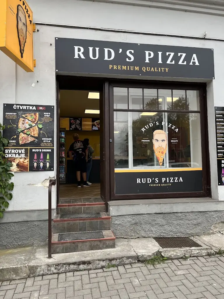 Rud's pizza Plasy_Plasy_slider_image_1