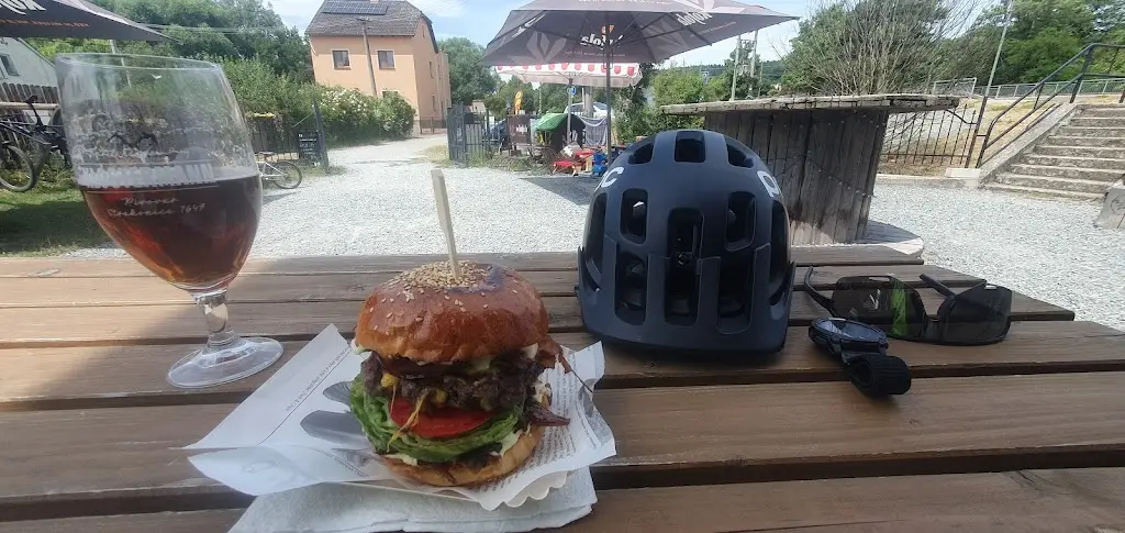 Thorx 90_The River Grill_Starý Plzenec_review