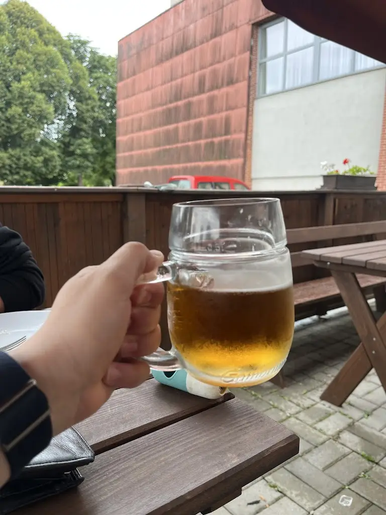 Matej Drozda_Kulturni dům Švihov - hospoda_Švihov_review