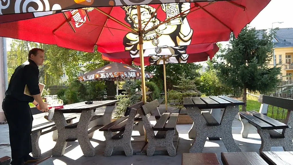 Restaurace Společenský dům ristorante a Strašice