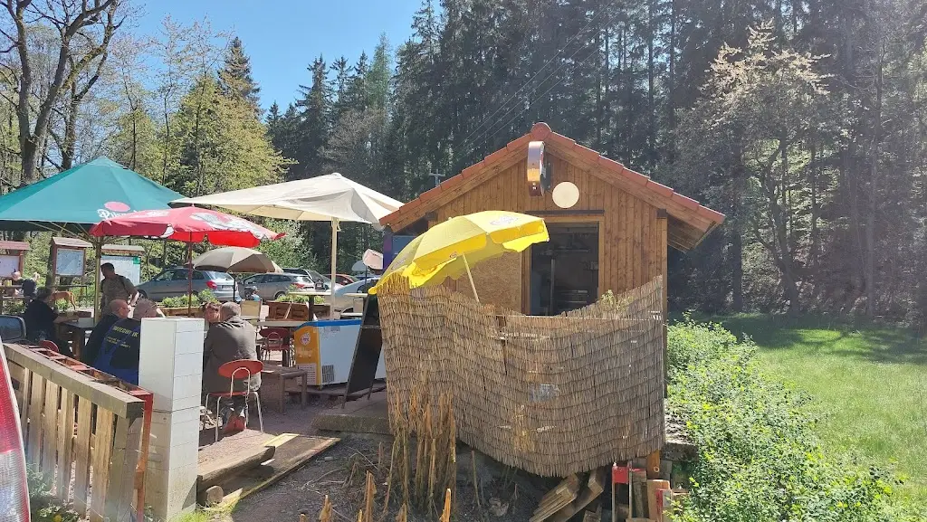 Občerstvení u mostu_Strašice_slider_image_1