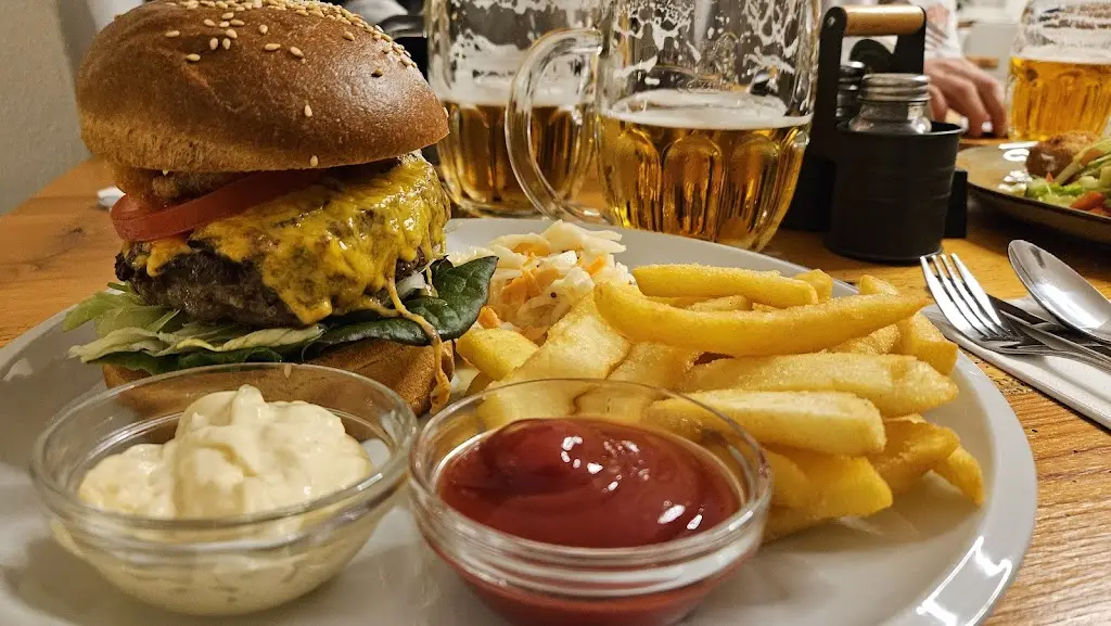 Gil Michaeli_Pípa & Vývrtka restaurace_Sušice_review