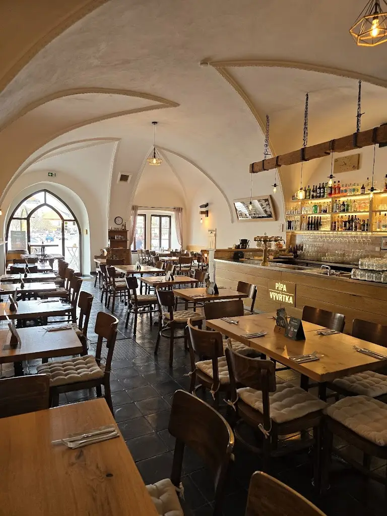 Pípa & Vývrtka restaurace_Sušice_slider_image_1