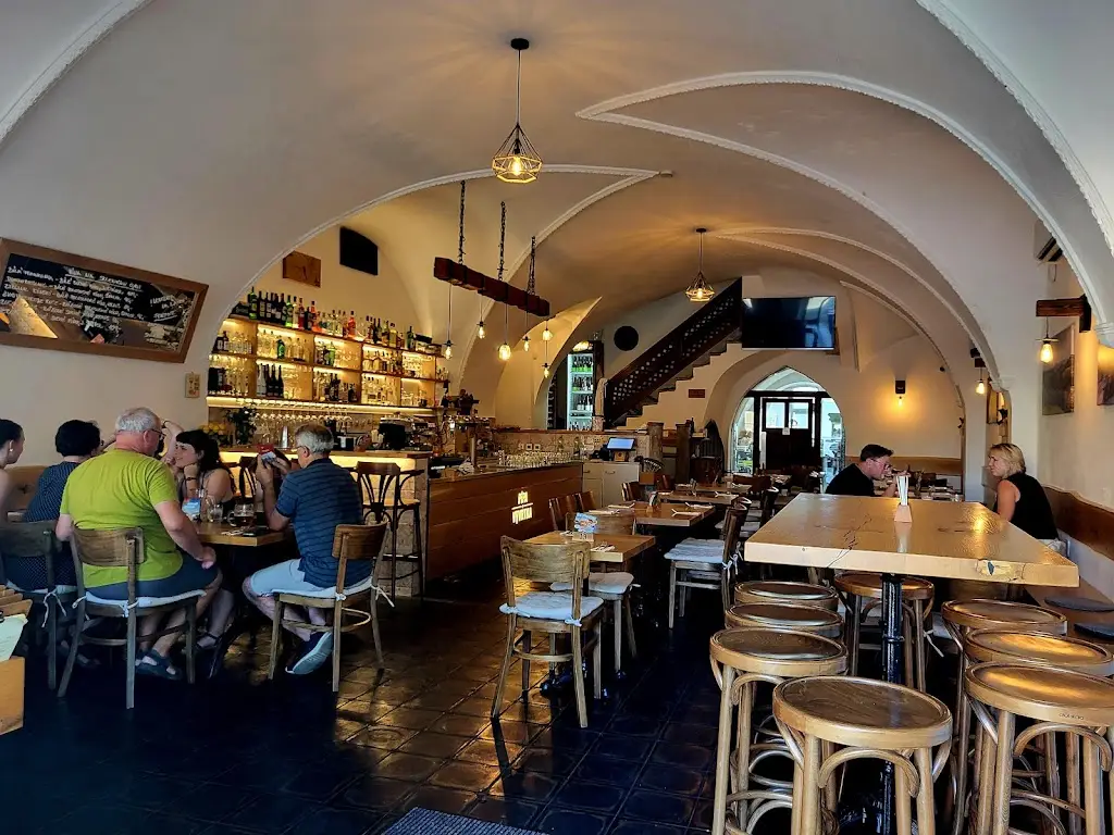 Pípa & Vývrtka restaurace_Sušice_slider_image_3