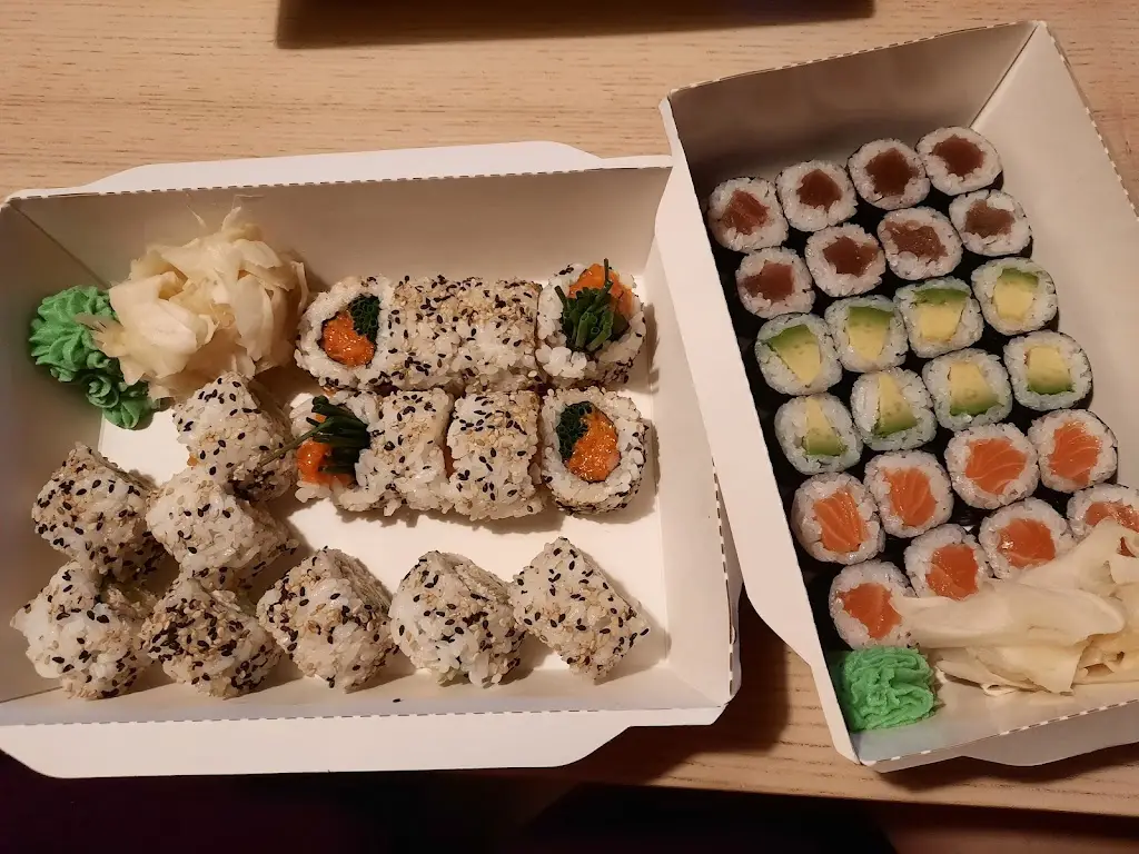 Menu_Ikasu Sushi_Hostavice_image_3