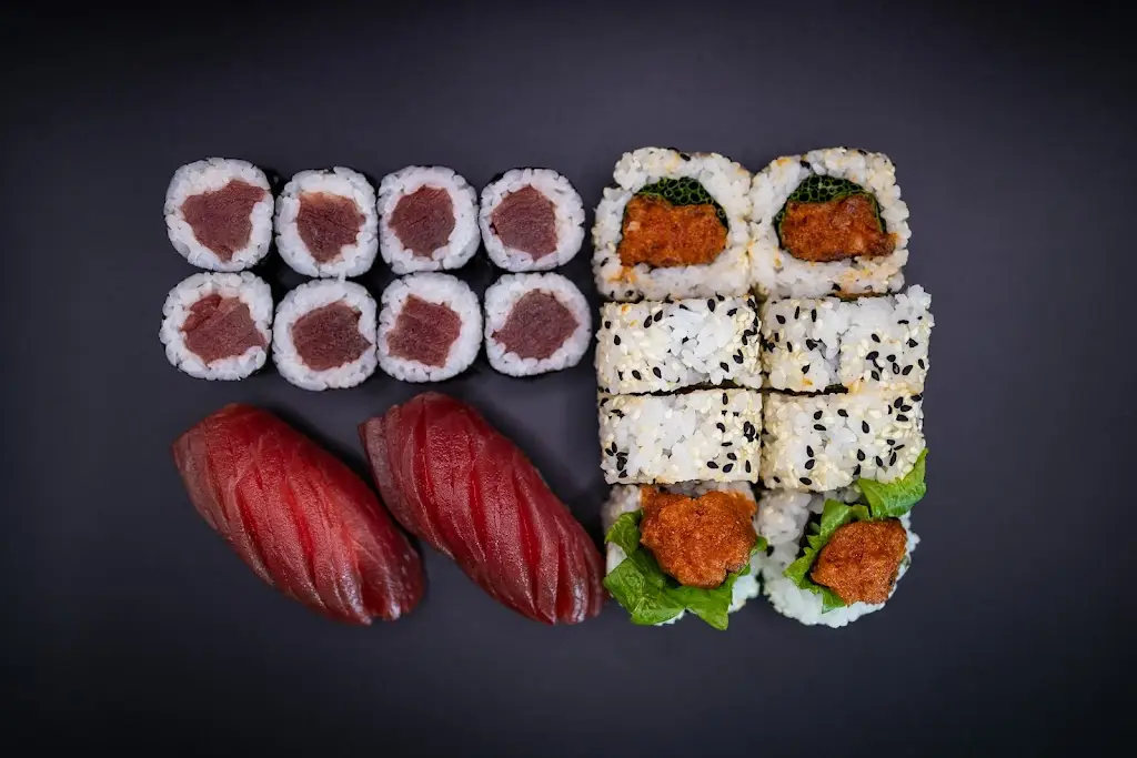 Ikasu Sushi_Hostavice_slider_image_3