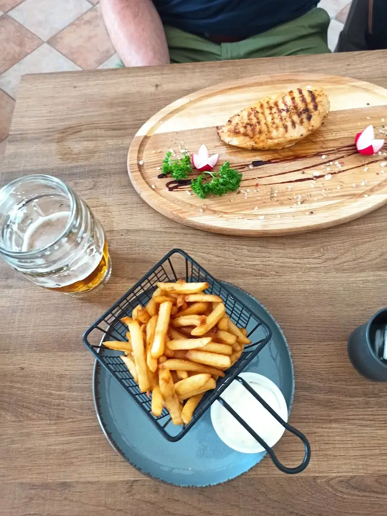 Menu_Premiera restaurant_Hodkovičky_image_2