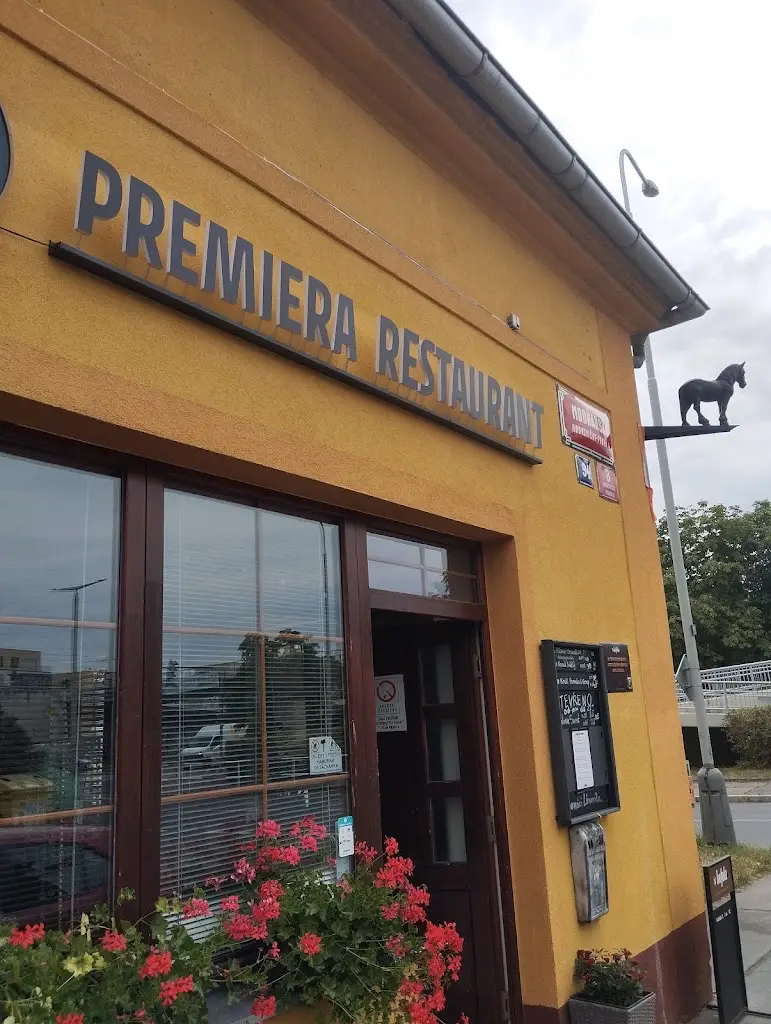 Premiera restaurant_Hodkovičky_slider_image_1