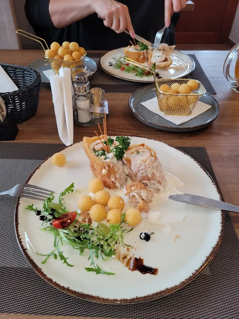 Premiera restaurant_Hodkovičky_slider_image_3