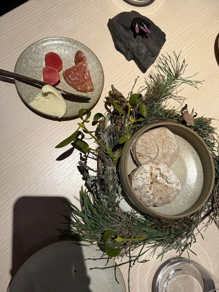 Veronica Derevyanko_Eska Restaurant and Bakery_Karlín_review