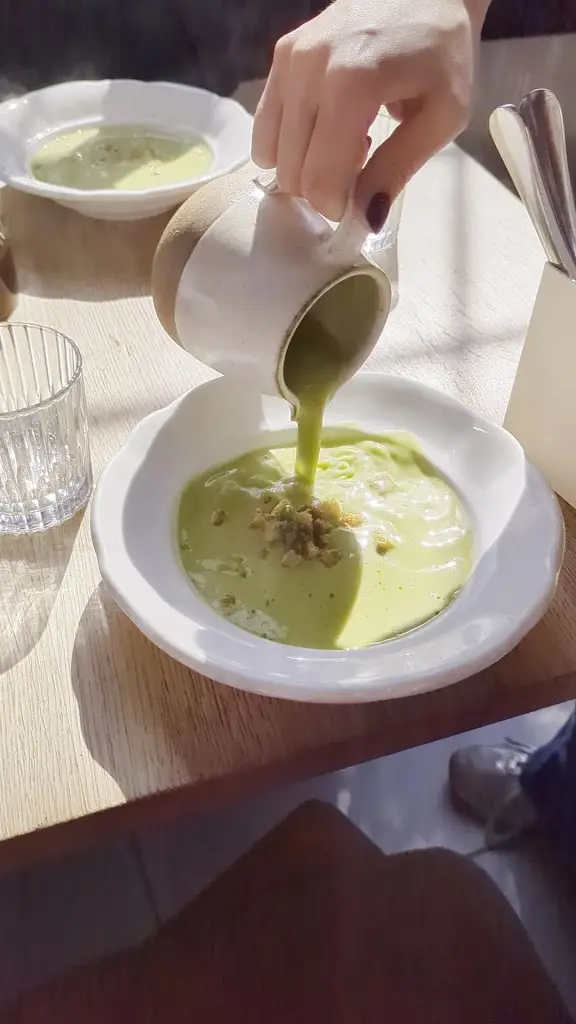 Eska Restaurant and Bakery_Karlín_slider_image_2