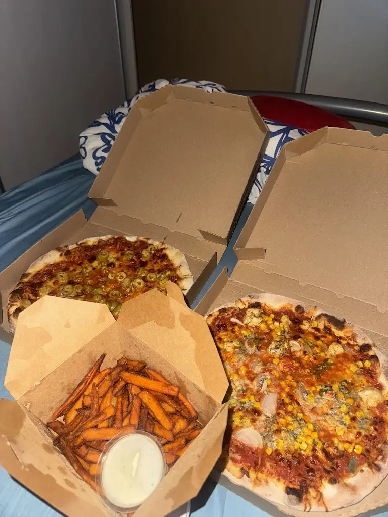 Káji Široká_Pizzerie na náměstí_Třemošná_review