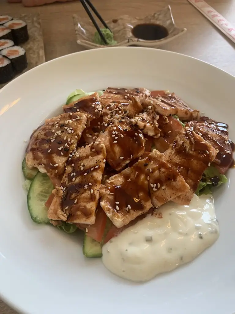 Аня Хо_Hong Xia_Černý Most_review