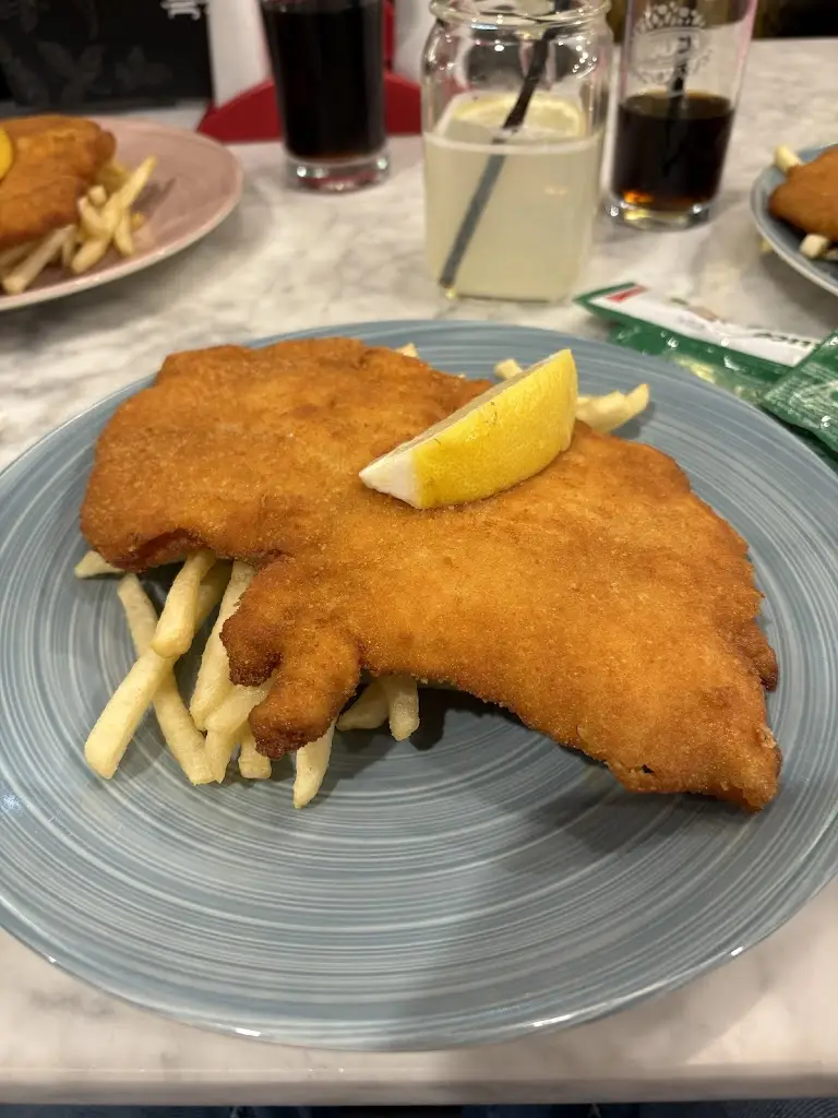 XXXLutz restaurace_Černý Most_slider_image_3