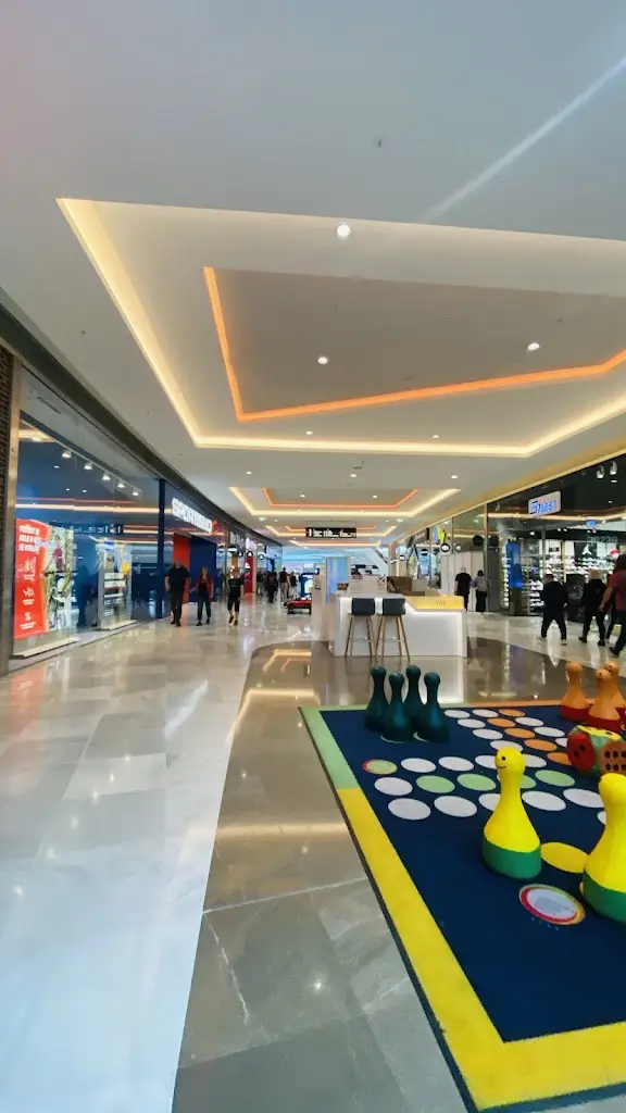 Rajkanya Patel_Westfield Černý Most_Černý Most_review